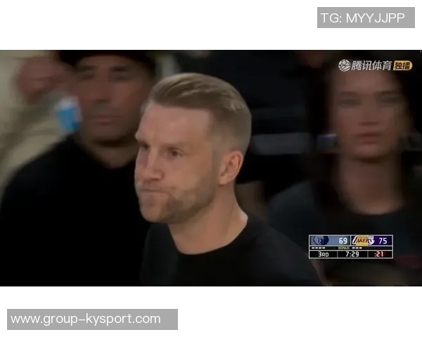 斯玛特调侃热火替补席遭裁判技术犯规引发热议 斯玛特调侃热火替补席遭裁判技术犯规引发热议