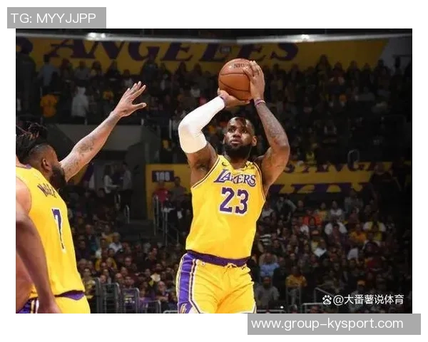 詹姆斯生涯总助攻达13754次距离超越保罗仅差32次 詹姆斯生涯总助攻达13754次距离超越保罗仅差32次