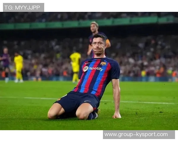 莱万伤情未明能否出战国家德比引发关注 莱万伤情未明能否出战国家德比引发关注