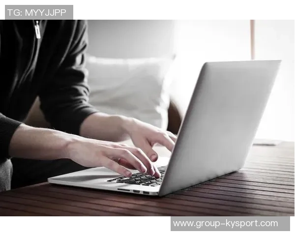 费兰回应社媒负评称躲在屏幕后打字太简单不予理会